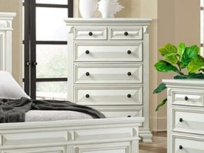 BOYDS Chest of Drawers